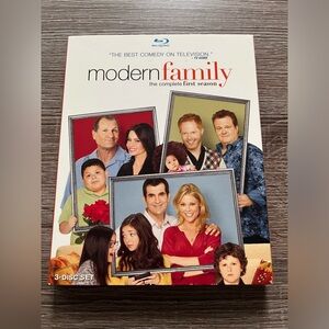 📀 3/$15 or 4/$20 📀 Modern Family Season 1 Bluray